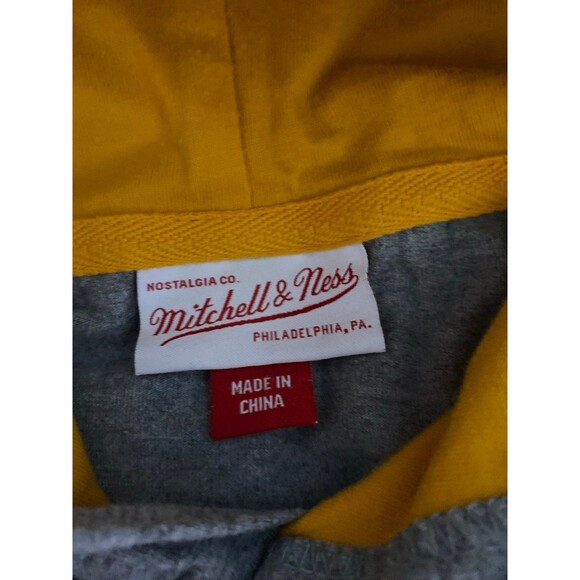 Mitchell & Ness Heathered Gray/Red Houston Rockets Color Blocked Long Sleeve - Picture 4 of 6